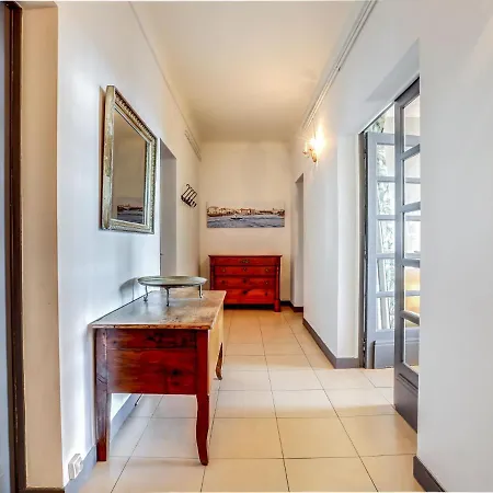 Les 3 Couronnes- L'annexe-1 * Saint-Jean-de-Luz