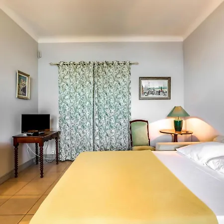 Les 3 Couronnes- L'annexe-1